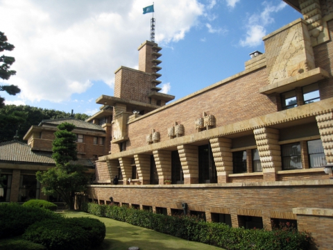 Koshien Hôtel, Shin Endo
