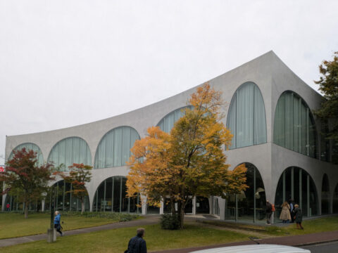 Tama Art University Library